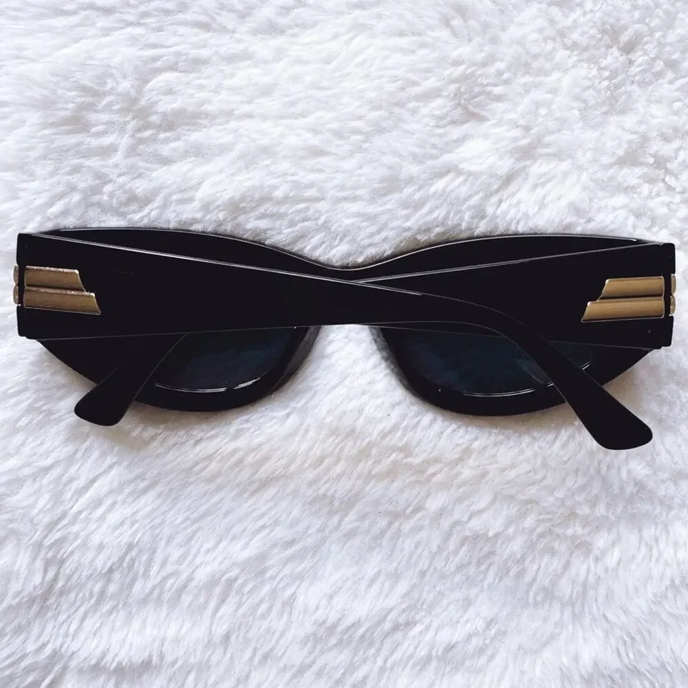 Faye Mirrored Red with Black Rim Sunglasses
